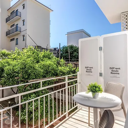 Diff'rent Souls - Luxury Pensjonat 4*