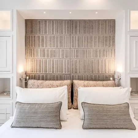 Diff'rent Souls - Luxury 4*