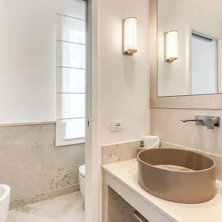 Diff'rent Souls - Luxury